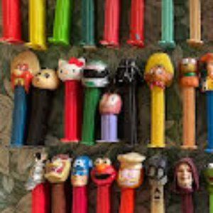Pez dispensers-46 Piece collection, some vintage